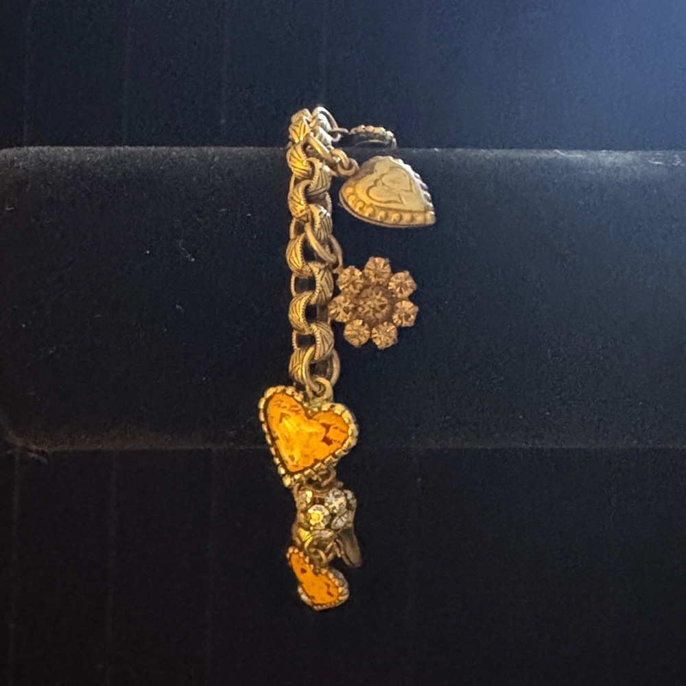 Vintage Gold Tone Amber Charm Bracelet - Picture 4 of 11